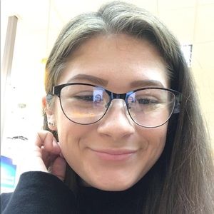 Meet your Posher, Haylee